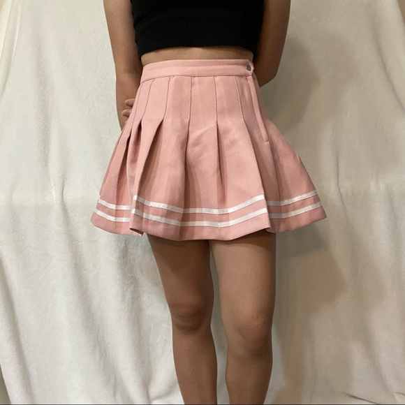 H&M Pink Pleated Skirt | Preppy Tenniscore Style | Size 8 - Picture 4 of 4
